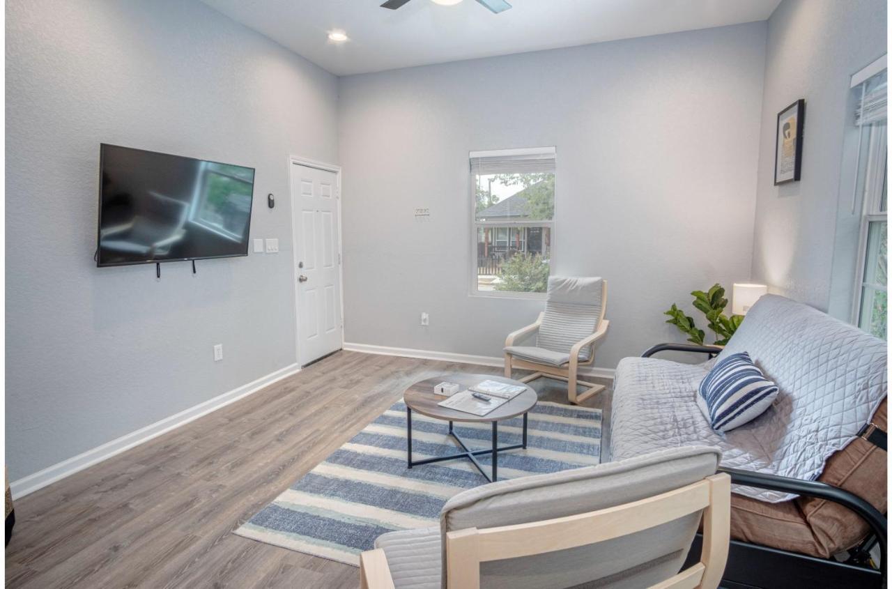 Cozy And Lovely 2Br 2Ba Apt#A Near Lively Downtown サンアントニオ エクステリア 写真