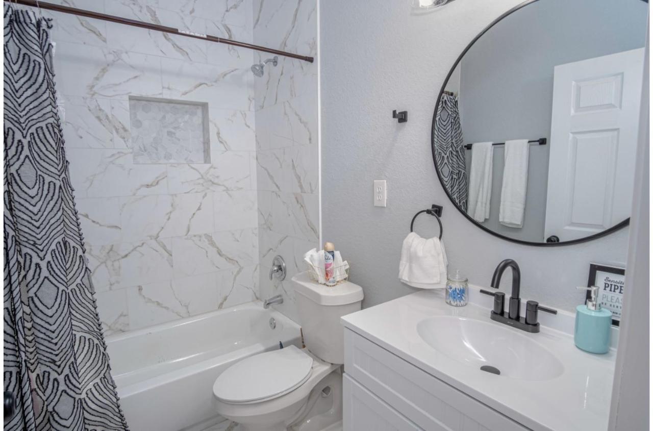 Cozy And Lovely 2Br 2Ba Apt#A Near Lively Downtown サンアントニオ エクステリア 写真