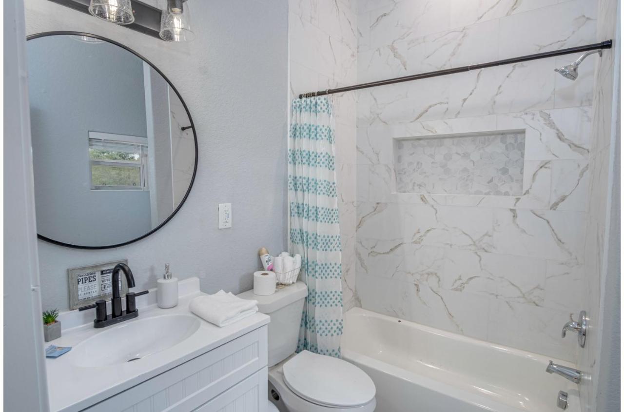 Cozy And Lovely 2Br 2Ba Apt#A Near Lively Downtown サンアントニオ エクステリア 写真
